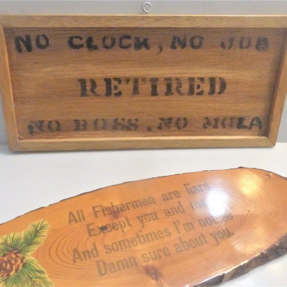 2x Solid Wood Plaque RETIRED & FISHERMEN No Boss No Mola No Job Liars Handmade - Picture 1 of 11